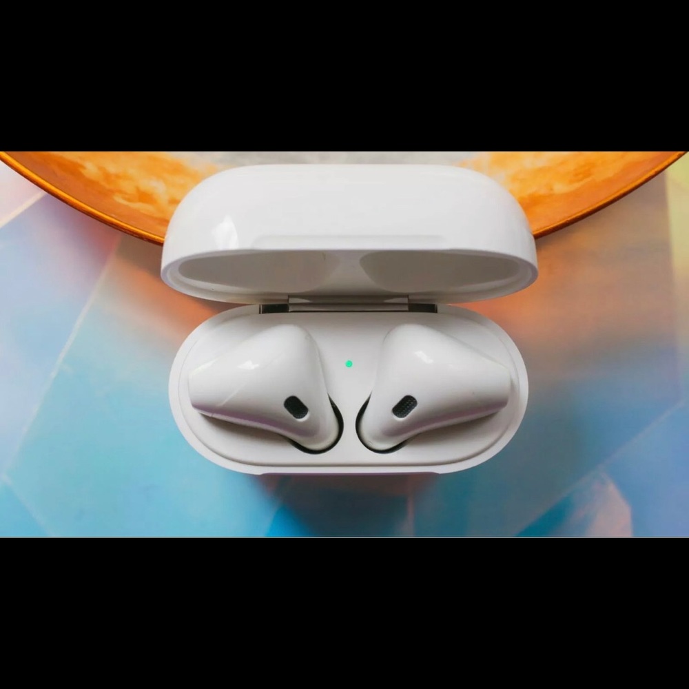 Apple wireless airpods